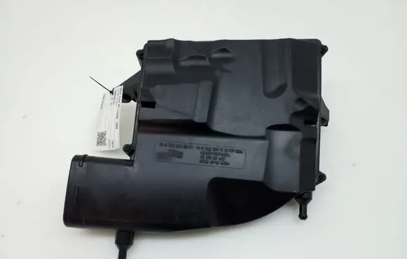 Mercedes-Benz E W211 Air filter box A6420901901