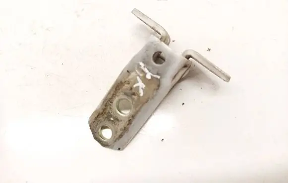 Mitsubishi Outlander Front door upper hinge 
