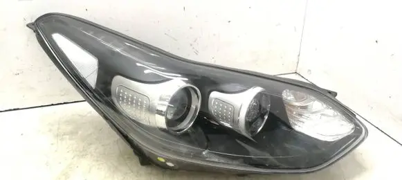 KIA Sportage Headlight/headlamp 92102F1130 92102F1110 130732947000