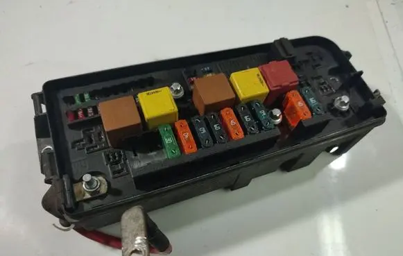 Opel Vectra C Fuse box set 00119854