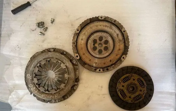 Hyundai i20 (GB IB) Clutch set kit M2321103010 02710