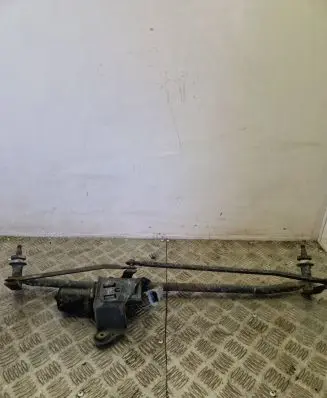 Iveco Daily 3rd gen Front wiper linkage and motor