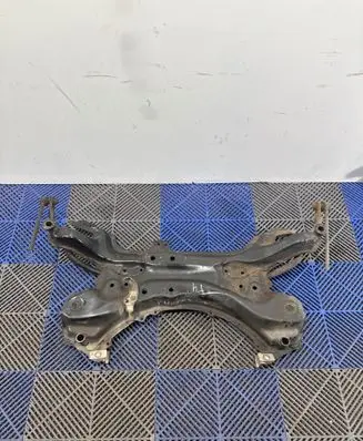 Toyota Prius+ (ZVW40) Front subframe