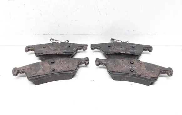 Volvo V40 Brake pads (rear) 