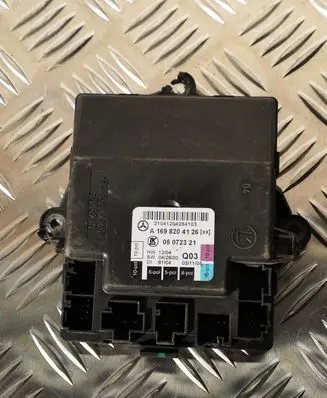Mercedes-Benz A W169 Door control unit/module A1698204126 05072321