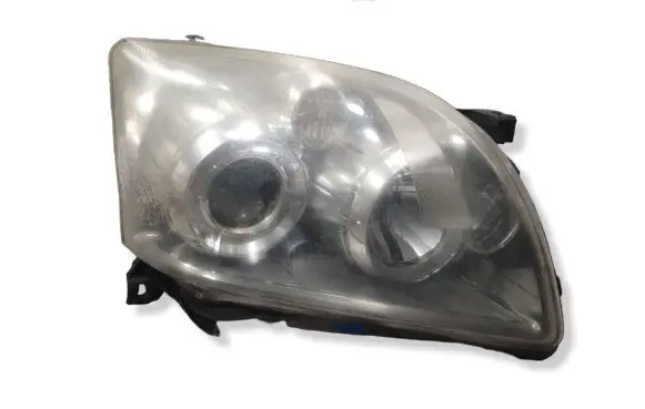 Toyota Avensis T250 Headlight/headlamp 8596724010