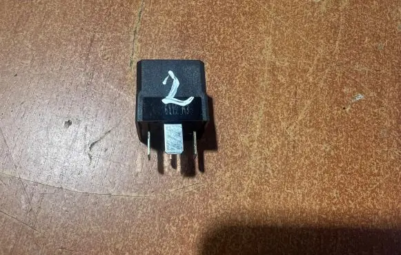 Opel Zafira B Other relay 13171831 4RA00779105