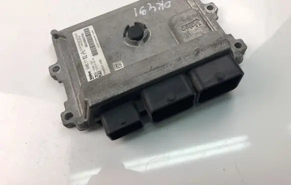 Citroen C3 Engine control unit/module 9805895780
