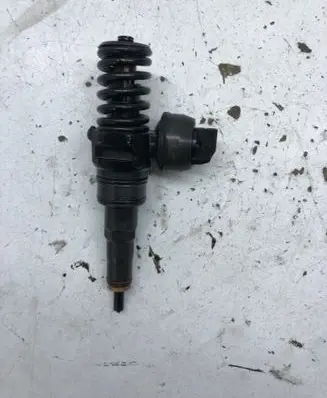 Volkswagen Sharan Fuel injector 038130073BP 0414720314