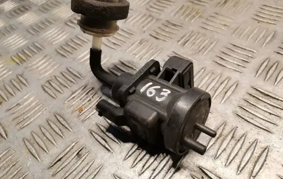 Mercedes-Benz ML W163 Turbo solenoid valve 0005450427