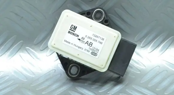 Opel Corsa D ESP acceleration yaw rate sensor 13267138 7056912 0265005748