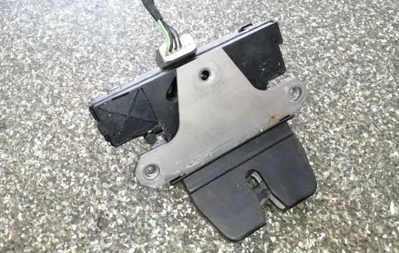 Ford Focus Tailgate/trunk/boot lock/catch/latch 3M51R442A66PP