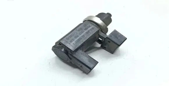 Volkswagen PASSAT B5.5 Turbo solenoid valve 8E0906628