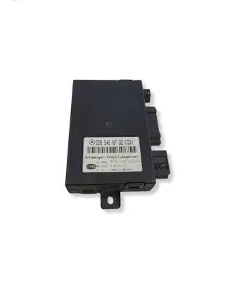 Mercedes-Benz C W203 Tow bar trailer control unit/module 0295456732 5DS00810200