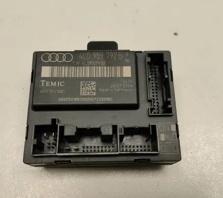 Audi Q7 4L Door control unit/module 4L0959792B 0033TFJ0001 4L0910793B