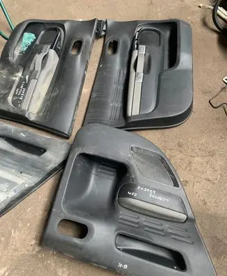 Citroen C4 Cactus Front door card panel trim