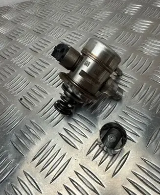 Skoda Superb B8 (3V) Fuel injection high pressure pump 05E127027D DD4011220 0843552