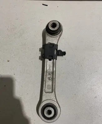 Maserati Ghibli Rear control arm 670035979