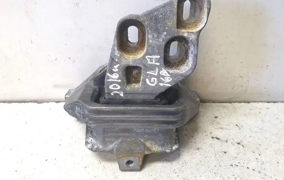 Mercedes-Benz GLA W156 X156 Engine mount bracket 26008