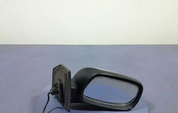 Toyota Corolla E120 E130 Front door electric wing mirror 