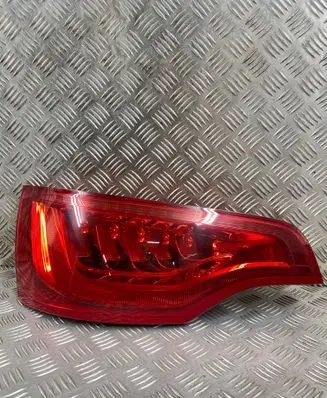 Audi Q7 4L Rear/tail lights 4L0945093F