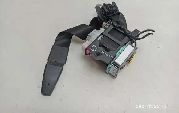 Audi A6 S6 C7 4G Front seatbelt 4G8857706D