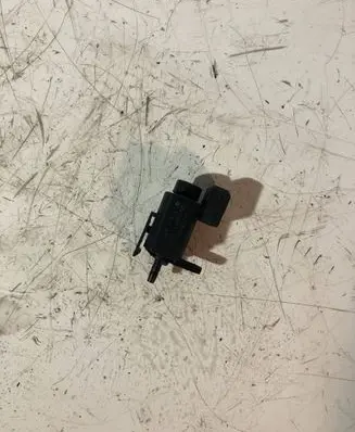 BMW X5 E70 Turbo solenoid valve 70231800 09T175 7810831