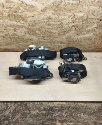 Mercedes-Benz GLE (W166 - C292) Set of seat belts A1668601300 A1668601400 A2928680014