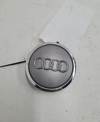 Audi A6 S6 C5 4B Original wheel cap 4B0601170A