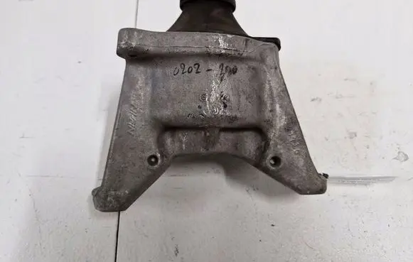 Honda CR-V Engine mount vacuum valve 