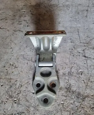 Renault Master II Front door upper hinge