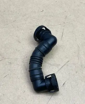 Audi A3 S3 8P Breather/breather pipe/hose 03G103493E