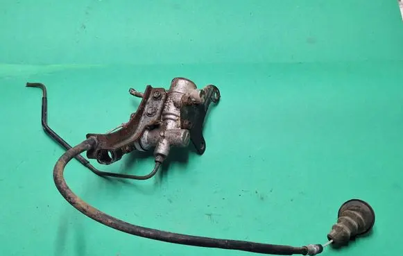 Subaru Legacy Clutch master cylinder 