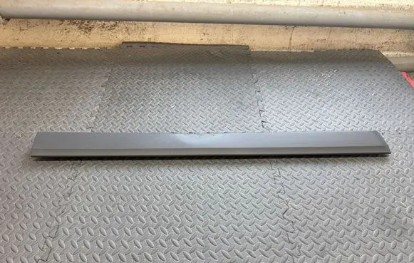 Volkswagen PASSAT B8 Front door trim (molding) 3G0854899C
