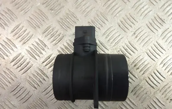 Skoda Octavia Mk1 (1U) Mass air flow meter 0281002461 074906461B