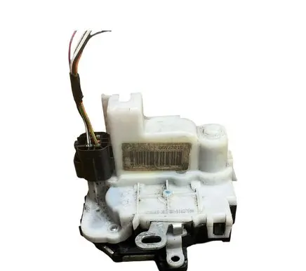 Fiat 500 Front door lock 51827595
