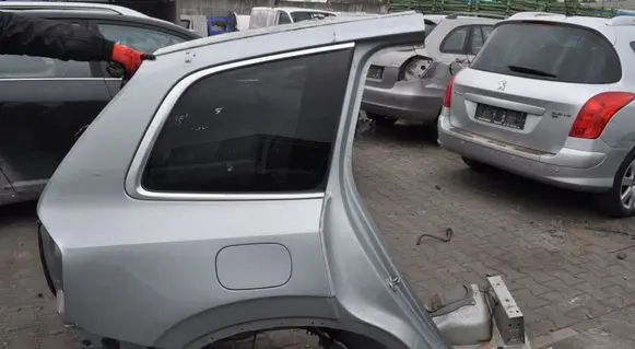 Volvo XC90 Rear quarter panel 