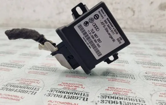 Volkswagen Touareg I Light module LCM 7L6907357