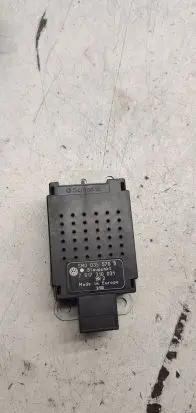 Volkswagen Golf Plus Aerial antenna amplifier 5m0035570B