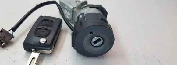 Peugeot 3008 I Ignition lock 36410600