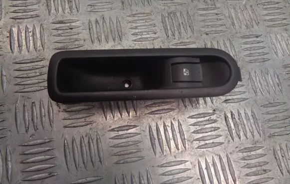 Renault Scenic II - Grand scenic II Quarter vent window switch 