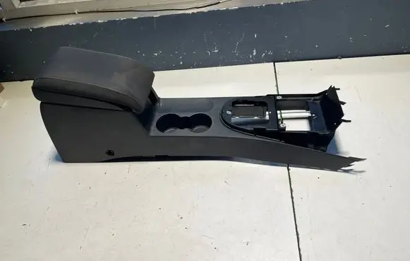 Volkswagen Touran II Center console 1T0857669