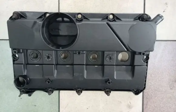 Ford Focus Rocker cam cover 6K271