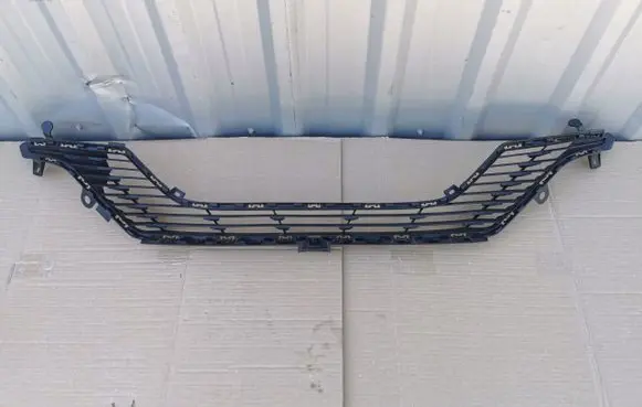Peugeot 208 Front bumper lower grill