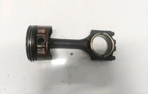 Volvo S60 Piston with connecting rod