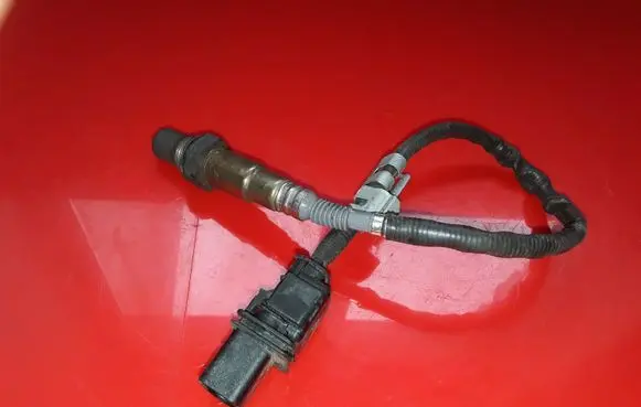 BMW 5 E60 E61 Lambda probe sensor 7791592 779159202 0281004019