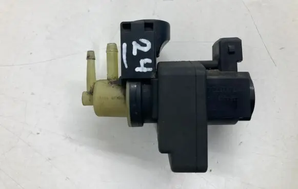 KIA Sportage Turbo solenoid valve 351202A900