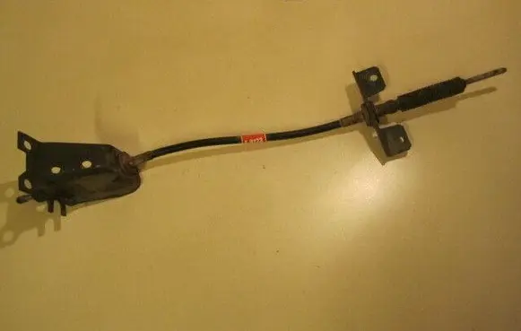 Gear shift cable linkage
