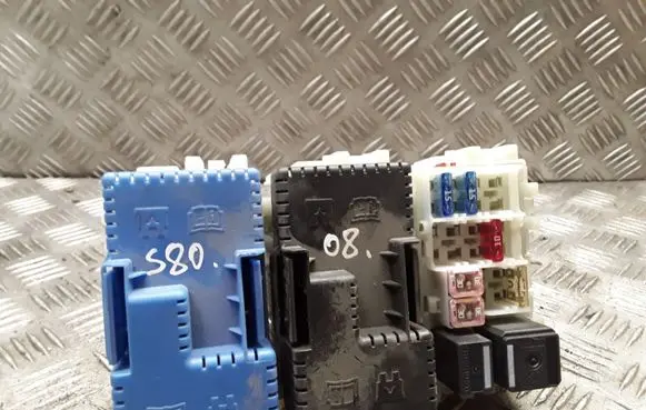 Volvo S80 Fuse module NOCODE
