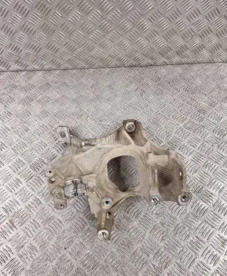 Audi A5 Engine mounting bracket 8W0399295E